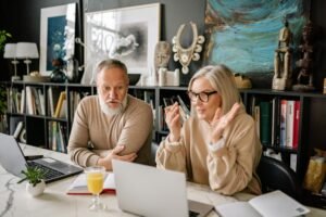 Which Is Better Shopify Stock vs Amazon Stock